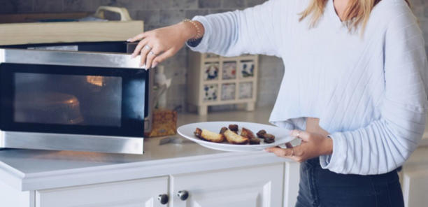 أفران المايكروويف بين الخرافة والحقيقة: نعمة أم نقمة على الصحة؟